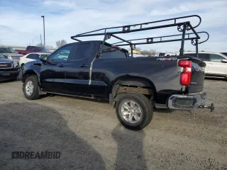 2020 Chevrolet Silverado 1500 LT with VIN 1GCRYDEDXLZ220779, listed as a Copart auction lot 46518275 with 133,306 mi miles and Salvage Title. Bid and sale history available at carsss.com. Image 2.