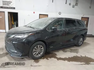 2021 Toyota Sienna LE с VIN 5TDKRKEC5MS049307, выставлен на аукционе IAAI как лот 40654172 с пробегом 172 693 миль миль и . История ставок и продаж доступна на DreamBid. Изображение 2.