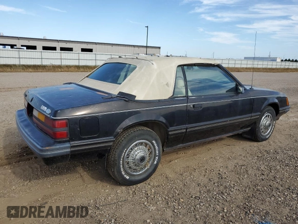 1983 Ford Mustang z VIN 1FABP2731DF221003, wystawiony jako Copart lot #72043544 z przebiegiem 20 777 mil mil oraz Szkoda całkowita • Salvage title. Historia ofert i sprzedaży dostępna na DreamBid. Obrazek 3.