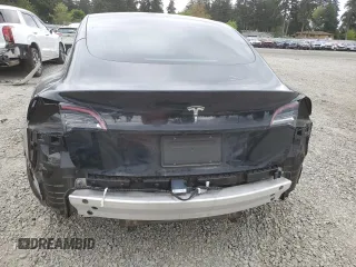 2019 Tesla Model 3 Mid Range z VIN 5YJ3E1EAXKF422500, wystawiony jako Copart lot #56065665 z przebiegiem 72 781 mil mil oraz Szkoda całkowita • Salvage title. Historia ofert i sprzedaży dostępna na DreamBid. Obrazek 6.