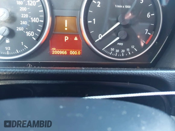 2007 BMW 3 Series 328i with VIN WBAVA37577NE29557, listed as a IAAI auction lot 41518808 with 200,966 mi miles and . Bid and sale history available at DreamBid. Image 7.