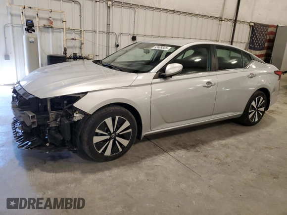2022 Nissan Altima SV with VIN 1N4BL4DWXNN374881, listed as a Copart auction lot 52409335 with 28,189 mi miles and Salvage Title. Bid and sale history available at DreamBid. Image 1.