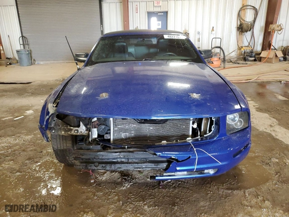 2005 Ford Mustang Deluxe with VIN 1ZVFT84N055192288, listed as a Copart auction lot 48221075 with 137,692 mi miles and Salvage Title. Bid and sale history available at carsss.com. Image 5.