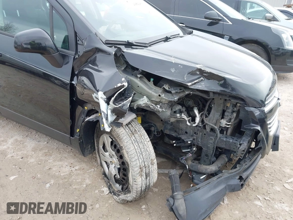 2016 Chevrolet Trax LS with VIN KL7CJKSB3GB571885, listed as a IAAI auction lot 41881298 with 87,885 mi miles. Bid and sale history available at carsss.com. Image 6.