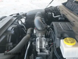 2022 Ram 1500 Laramie z VIN 1C6SRFJT9NN479191, wystawiony jako IAAI lot #43032319 z przebiegiem 36 586 mil mil oraz . Historia ofert i sprzedaży dostępna na DreamBid. Obrazek 19.