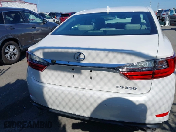 2018 Lexus ES with VIN 58ABK1GG1JU116186, listed as a IAAI auction lot 41981965 with 98,233 mi miles. Bid and sale history available at carsss.com. Image 17.