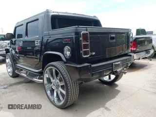 2005 Hummer H2 SUT с VIN 5GRGN22U95H112508, выставлен на аукционе IAAI как лот 42477383 с пробегом 132 463 миль миль и . История ставок и продаж доступна на DreamBid. Изображение 3.