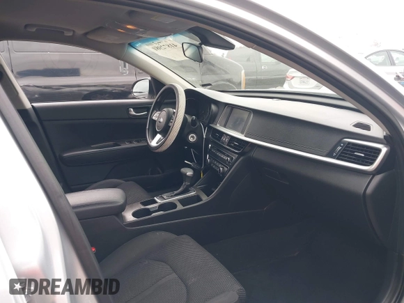 2019 Kia Optima LX z VIN 5XXGT4L3XKG285486, wystawiony jako IAAI lot #41872981 z przebiegiem 101 981 mil mil oraz . Historia ofert i sprzedaży dostępna na DreamBid. Obrazek 5.