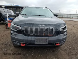 2020 Jeep Cherokee Trailhawk with VIN 1C4PJMBX2LD588381, listed as a Copart auction lot 56067055 with 82,467 mi miles and Salvage title. Bid and sale history available at DreamBid. Image 5.