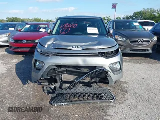 2022 Kia Soul LX with VIN KNDJ23AU7N7805591, listed as a IAAI auction lot 41800259 with 15,589 mi miles. Bid and sale history available at carsss.com. Image 13.