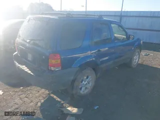 2007 Ford Escape XLT with VIN 1FMYU93117KA03886, listed as a IAAI auction lot 41783932 with 251,969 mi miles. Bid and sale history available at carsss.com. Image 4.