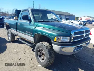 1998 Dodge Ram 2500 with VIN 3B7KF26ZXWM234788, listed as a IAAI auction lot 41811371 with 183,789 mi miles. Bid and sale history available at carsss.com. Image 1.