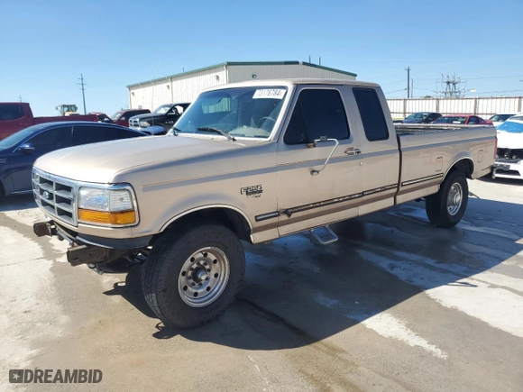 1997 Ford F-250 HD with VIN 1FTHX25FXVEC79605, listed as a Copart auction lot 73176784 with 283,406 mi miles and Clean Title. Bid and sale history available at carsss.com. Image 1.
