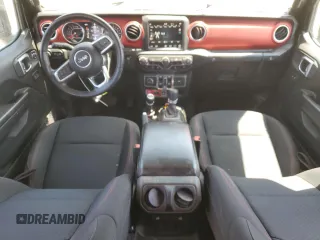 2018 Jeep Wrangler Unlimited Rubicon with VIN 1C4HJXFG1JW125326, listed as a Copart auction lot 62655395 with 33,920 mi miles and Clean title. Bid and sale history available at DreamBid. Image 8.