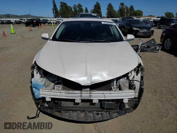 2016 Lincoln MKZ z VIN 3LN6L2G90GR600752, wystawiony jako Copart lot #56599625 z przebiegiem 73 275 mil mil oraz Szkoda całkowita • Salvage title. Historia ofert i sprzedaży dostępna na DreamBid. Obrazek 5.