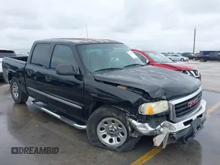 2006 GMC Sierra 1500 SL z VIN 2GTEC13V961291444, wystawiony jako IAAI lot #42696982 z przebiegiem Nie podano mil oraz . Historia ofert i sprzedaży dostępna na DreamBid. Obrazek 1.