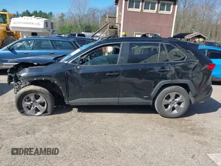 2022 Toyota RAV4 Hybrid XLE z VIN 4T3RWRFV0NU054821, wystawiony jako IAAI lot #42144555 z przebiegiem 29 485 mil mil oraz . Historia ofert i sprzedaży dostępna na DreamBid. Obrazek 15.