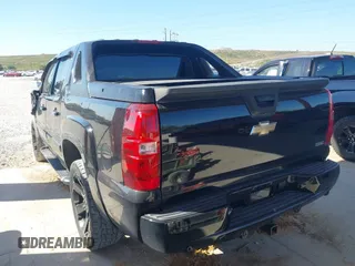 2007 Chevrolet Avalanche LTZ with VIN 3GNFK12307G246240, listed as a IAAI auction lot 41781994 with 170,140 mi miles and . Bid and sale history available at DreamBid. Image 3.
