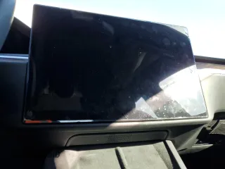 2022 Tesla Model S с VIN 5YJSA1E51NF470627, выставлен на аукционе Copart как лот 48011095 с пробегом Не указан миль и Списание • Salvage title. История ставок и продаж доступна на DreamBid. Изображение 9.