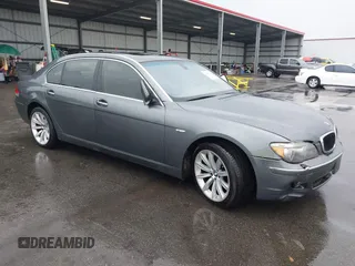 2007 BMW 7 Series 750Li z VIN WBAHN83507DT74232, wystawiony jako IAAI lot #42219091 z przebiegiem 195 219 mil mil oraz . Historia ofert i sprzedaży dostępna na DreamBid. Obrazek 1.