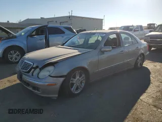 2005 Mercedes-Benz E 500 z VIN WDBUF83J35X166495, wystawiony jako Copart lot #74104874 z przebiegiem 107 329 mil mil oraz Czysty tytuł • Clean title. Historia ofert i sprzedaży dostępna na DreamBid. Obrazek 1.
