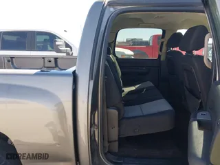2009 Chevrolet Silverado 1500 LS with VIN 3GCEC13CX9G166432, listed as a IAAI auction lot 41450334 with 193,846 mi miles. Bid and sale history available at carsss.com. Image 8.