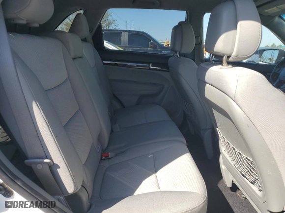 2011 Kia Sorento LX with VIN 5XYKT3A12BG012477, listed as a Copart auction lot 47683685 with 190,183 mi miles and Clean Title. Bid and sale history available at carsss.com. Image 11.