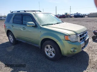 2008 Ford Escape Hybrid with VIN 1FMCU59H68KB66414, listed as a IAAI auction lot 42047695 with 234,039 mi miles. Bid and sale history available at carsss.com. Image 1.