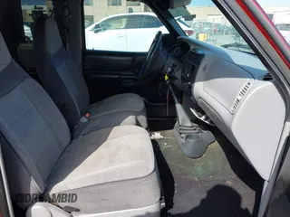 1995 Ford Ranger XL with VIN 1FTCR14A2SPA40778, listed as a IAAI auction lot 42114116 with 212,314 mi miles and . Bid and sale history available at carsss.com. Image 5.