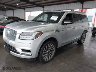 2019 Lincoln Navigator Reserve with VIN 5LMJJ2LTXKEL26583, listed as a IAAI auction lot 41448025 with 80,659 mi miles. Bid and sale history available at carsss.com. Image 20.