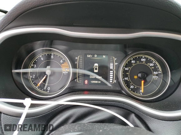 2018 Jeep Cherokee Latitude Plus with VIN 1C4PJLLB5JD511997, listed as a Copart auction lot 53943805 with 125,598 mi miles and Clean Title. Bid and sale history available at DreamBid. Image 9.