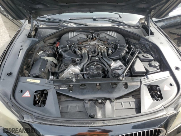 2009 BMW 7 Series 750i with VIN WBAKA83559CY33667, listed as a Copart auction lot 47262285 with 111,879 mi miles and Clean Title. Bid and sale history available at carsss.com. Image 11.