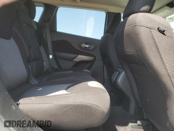 2018 Jeep Cherokee Latitude with VIN 1C4PJLCB6JD587468, listed as a Copart auction lot 52258695 with 136,466 mi miles and Salvage title. Bid and sale history available at DreamBid. Image 11.