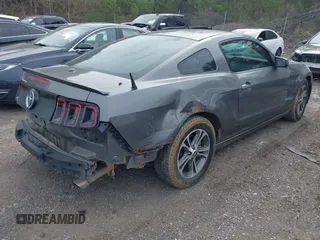2013 Ford Mustang V6 with VIN 1ZVBP8AMXD5260397, listed as a IAAI auction lot 41729133 with 138,797 mi miles. Bid and sale history available at carsss.com. Image 4.