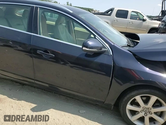 2016 Volvo V60 T5 Drive-E Premier with VIN YV140MEK4G1293306, listed as a Copart auction lot 71007814 with 177,999 mi miles and Salvage Title. Bid and sale history available at carsss.com. Image 10.