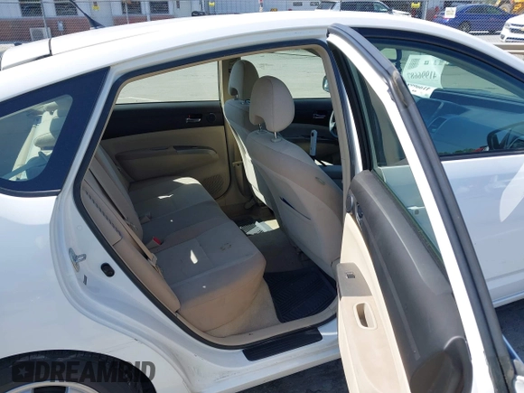 2005 Toyota Prius with VIN JTDKB20U853012517, listed as a IAAI auction lot 41996687 with 99,586 mi miles. Bid and sale history available at carsss.com. Image 8.