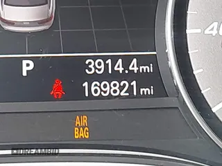 2016 Audi S6 Prestige z VIN WAUH2AFC1GN016187, wystawiony jako IAAI lot #42274744 z przebiegiem 169 821 mil mil oraz . Historia ofert i sprzedaży dostępna na DreamBid. Obrazek 15.
