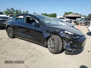 2022 Tesla Model 3 z VIN 5YJ3E1EA8NF147598, wystawiony jako Copart lot #53286125 z przebiegiem Nie podano mil oraz Szkoda całkowita • Salvage title. Historia ofert i sprzedaży dostępna na DreamBid. Obrazek 4.