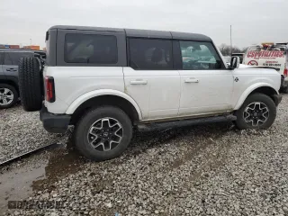 2023 Ford Bronco with VIN 1FMEE5BPXPLB65282, listed as a Copart auction lot 85742694 with 36,520 mi miles and Salvage Title. Bid and sale history available at carsss.com. Image 3.