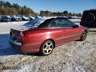 2007 Mercedes-Benz CLK-Class 5.5L with VIN WDBTK72F77T081510, listed as a Copart auction lot 42122845 with 109,032 mi miles and Clean Title. Bid and sale history available at carsss.com. Image 3.