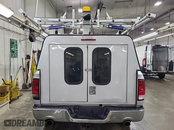 2013 Ram 1500 SLT z VIN 1C6RR7GT8DS695903, wystawiony jako IAAI lot #42557303 z przebiegiem 111 147 mil mil oraz . Historia ofert i sprzedaży dostępna na DreamBid. Obrazek 46.