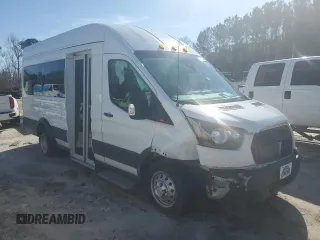 2022 Ford Transit with VIN 1FDVU4XG8NKA61060, listed as a Copart auction lot 86048524 with 33,522 mi miles and Salvage Title. Bid and sale history available at DreamBid. Image 4.