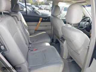 2008 Toyota Highlander Hybrid Limited with VIN JTEEW44A282010698, listed as a IAAI auction lot 41960107 with 171,209 mi miles. Bid and sale history available at carsss.com. Image 8.