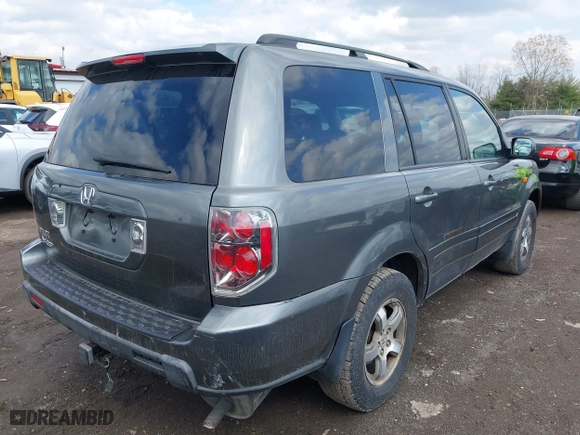 2007 Honda Pilot EX-L with VIN 5FNYF28527B022848, listed as a IAAI auction lot 42010116 with 240,277 mi miles. Bid and sale history available at carsss.com. Image 4.