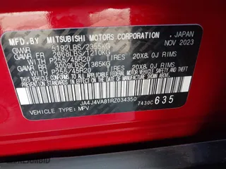 2024 Mitsubishi Outlander SE with VIN JA4J4VA81RZ034350, listed as a IAAI auction lot 40627194 with 6,149 mi miles. Bid and sale history available at carsss.com. Image 9.