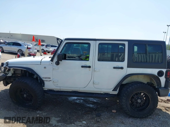 2017 Jeep Wrangler Unlimited Sport с VIN 1C4BJWDG4HL549310, выставлен на аукционе IAAI как лот 42205370 с пробегом 84 226 миль миль и . История ставок и продаж доступна на DreamBid. Изображение 14.