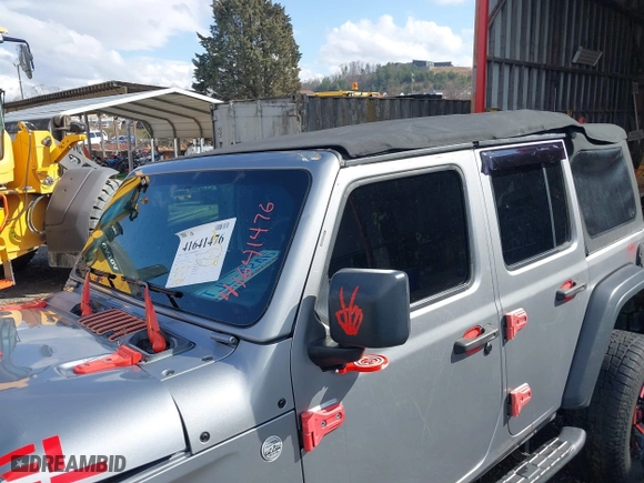 2018 Jeep Wrangler Unlimited Sport S with VIN 1C4HJXDG0JW250952, listed as a IAAI auction lot 41641476 with 117,284 mi miles. Bid and sale history available at carsss.com. Image 18.
