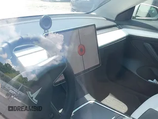 2023 Tesla Model 3 с VIN 5YJ3E1EA0PF483099, выставлен на аукционе IAAI как лот 42545197 с пробегом 72 592 миль миль и . История ставок и продаж доступна на DreamBid. Изображение 18.