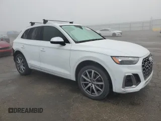 2021 Audi SQ5 Prestige with VIN WA1C4AFY1M2045697, listed as a Copart auction lot 85689034 with 30,980 mi miles and Salvage Title. Bid and sale history available at DreamBid. Image 4.