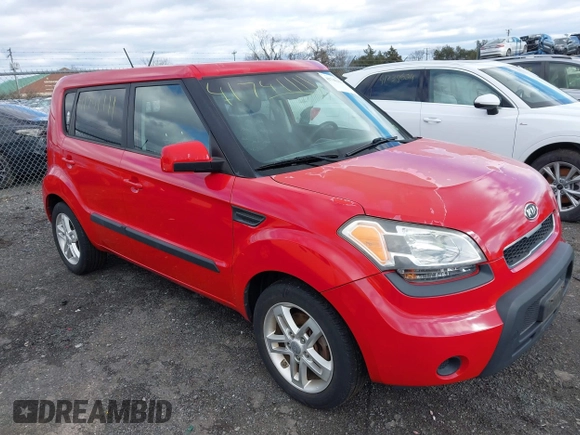 2011 Kia Soul + with VIN KNDJT2A24B7196638, listed as a IAAI auction lot 41741111 with 92,276 mi miles. Bid and sale history available at carsss.com. Image 1.